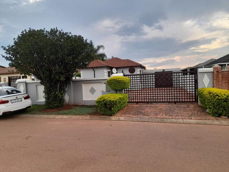 3 Bedroom Property for Sale in The Orchards Gauteng