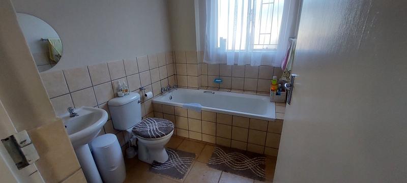 2 Bedroom Property for Sale in The Orchards Gauteng