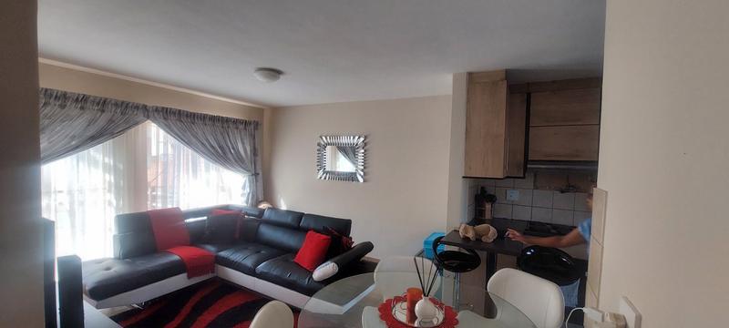2 Bedroom Property for Sale in The Orchards Gauteng