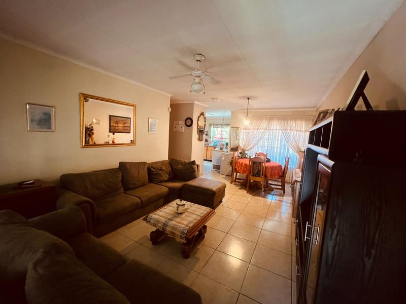 2 Bedroom Property for Sale in Theresa Park Gauteng