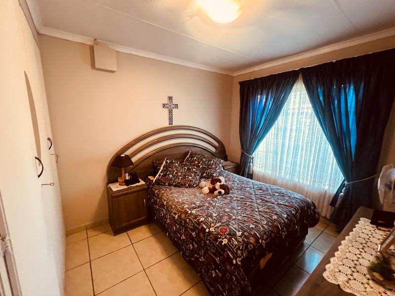 2 Bedroom Property for Sale in Theresa Park Gauteng