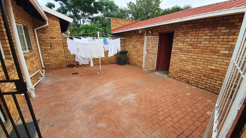 5 Bedroom Property for Sale in Karenpark Gauteng