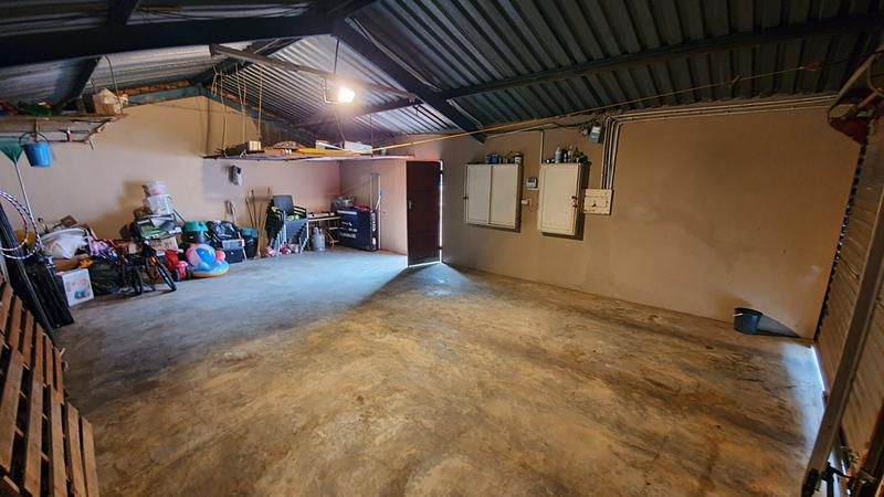 5 Bedroom Property for Sale in Karenpark Gauteng