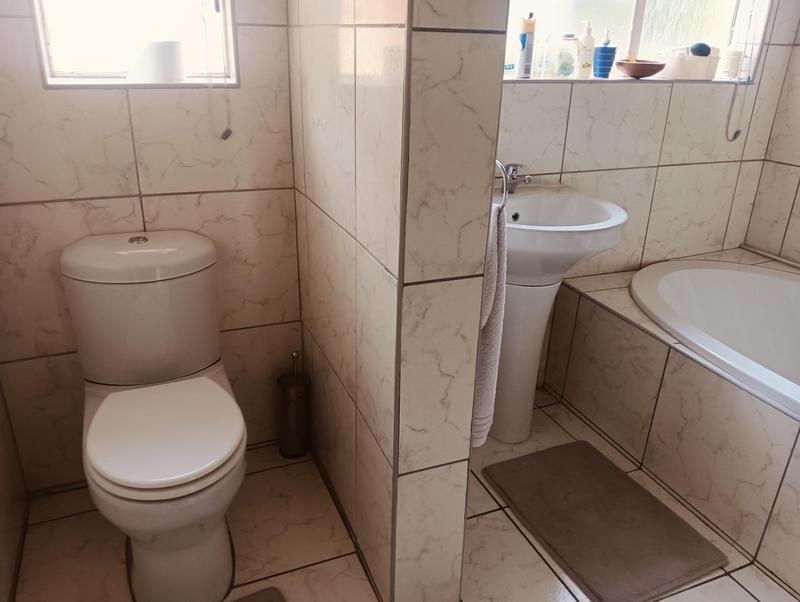 4 Bedroom Property for Sale in Freeway Park Gauteng