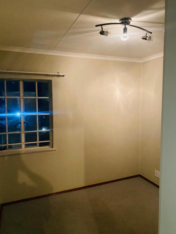 To Let 2 Bedroom Property for Rent in Brackenhurst Gauteng