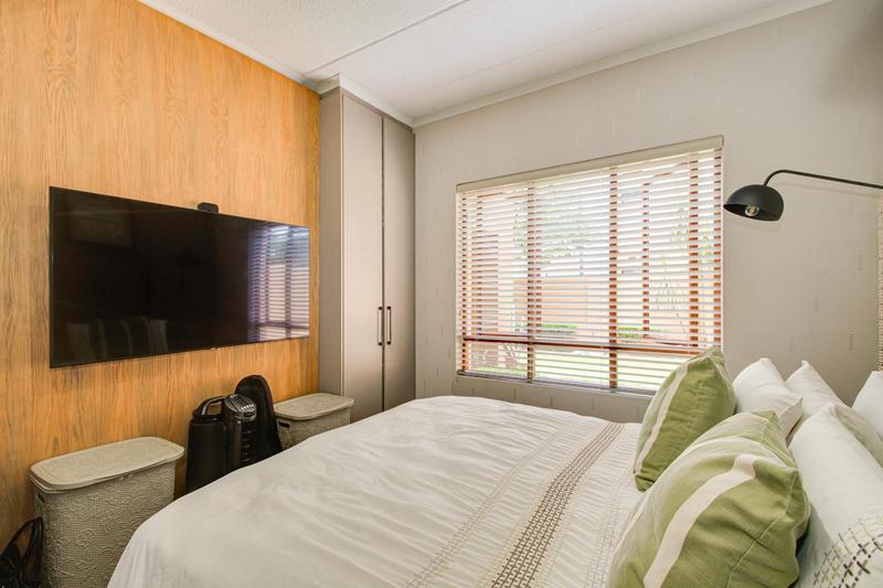 1 Bedroom Property for Sale in Lonehill Gauteng
