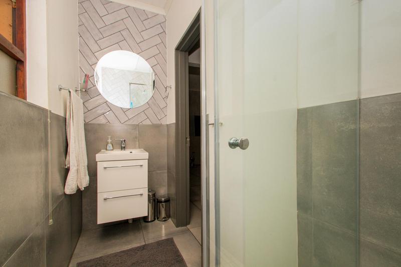 1 Bedroom Property for Sale in Lonehill Gauteng