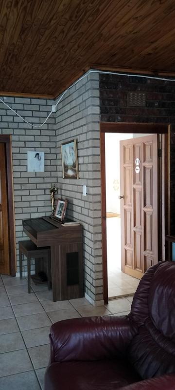 5 Bedroom Property for Sale in Winchester Hills Gauteng