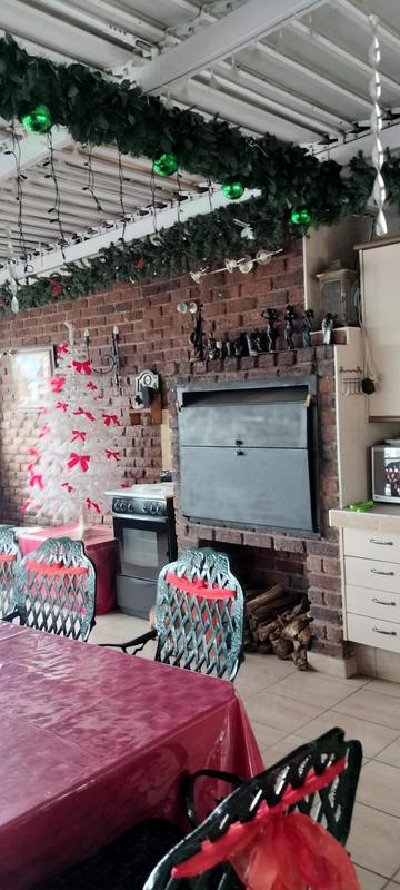 5 Bedroom Property for Sale in Winchester Hills Gauteng