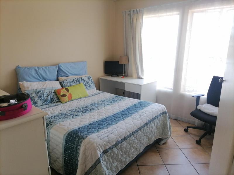 2 Bedroom Property for Sale in Die Hoewes Gauteng