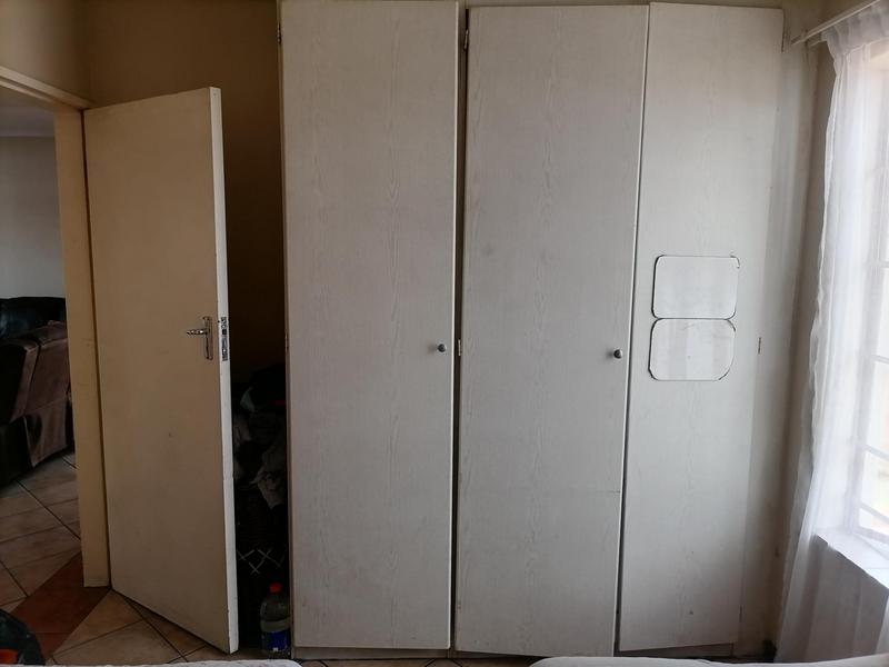 2 Bedroom Property for Sale in Die Hoewes Gauteng