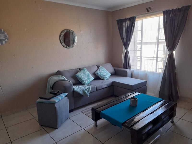 2 Bedroom Property for Sale in Chloorkop Gauteng