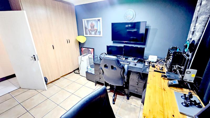 2 Bedroom Property for Sale in Castleview Gauteng