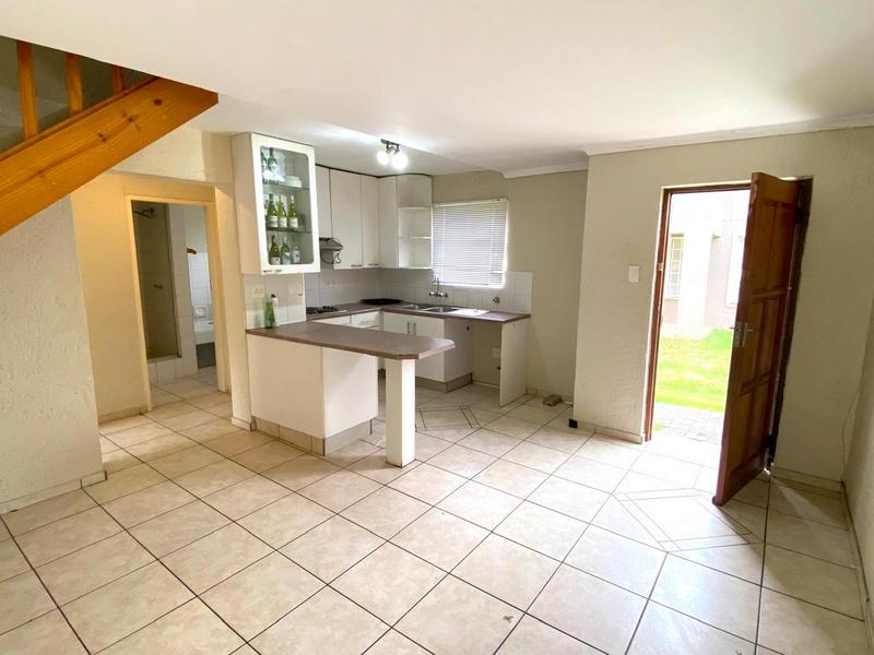 To Let 3 Bedroom Property for Rent in Bassonia Rock Gauteng