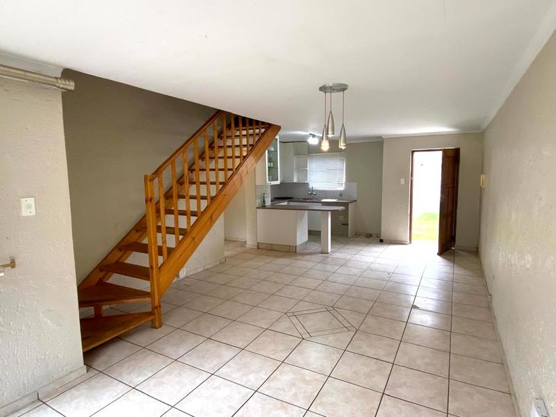 To Let 3 Bedroom Property for Rent in Bassonia Rock Gauteng
