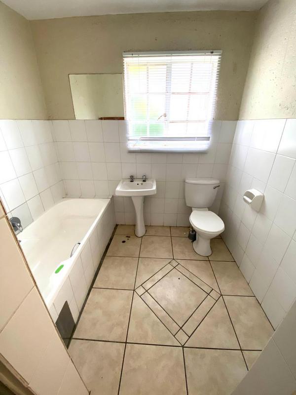 To Let 3 Bedroom Property for Rent in Bassonia Rock Gauteng