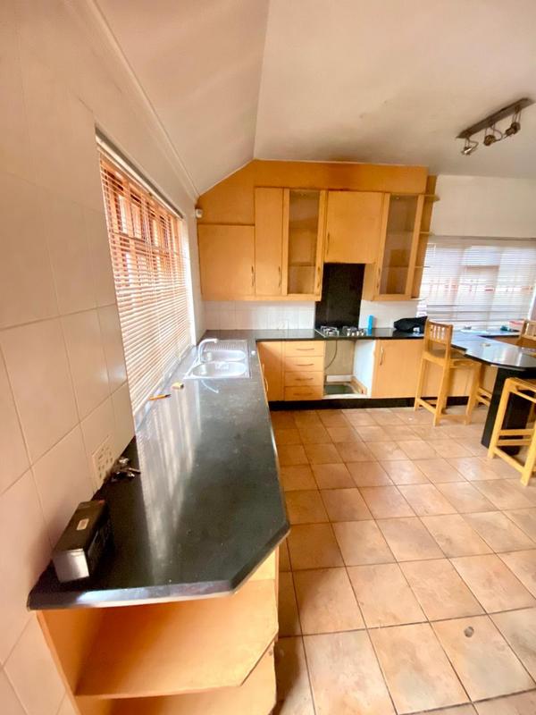 5 Bedroom Property for Sale in Kensington Gauteng