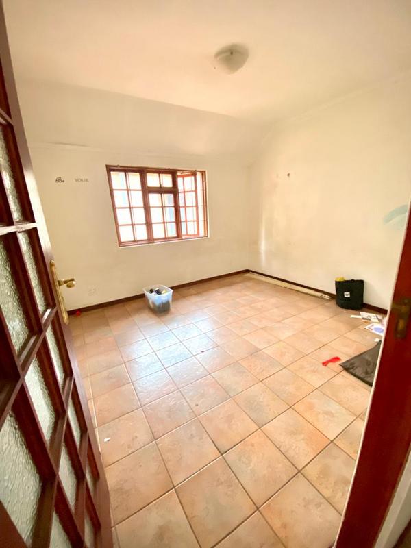 5 Bedroom Property for Sale in Kensington Gauteng