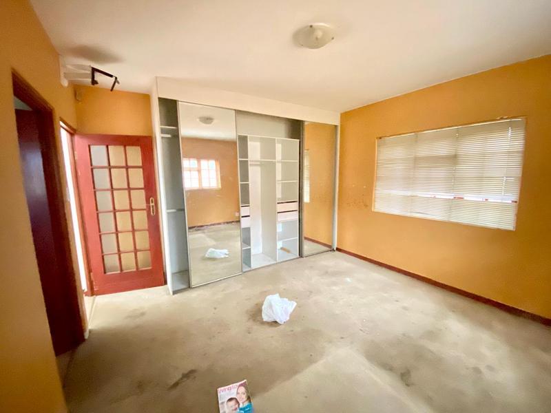 5 Bedroom Property for Sale in Kensington Gauteng
