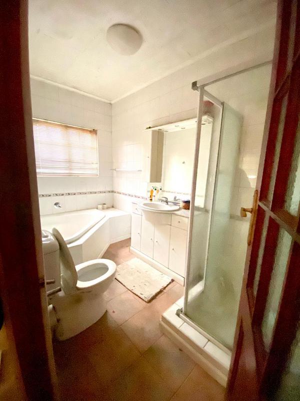 5 Bedroom Property for Sale in Kensington Gauteng