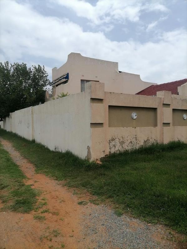 3 Bedroom Property for Sale in Diepkloof Gauteng