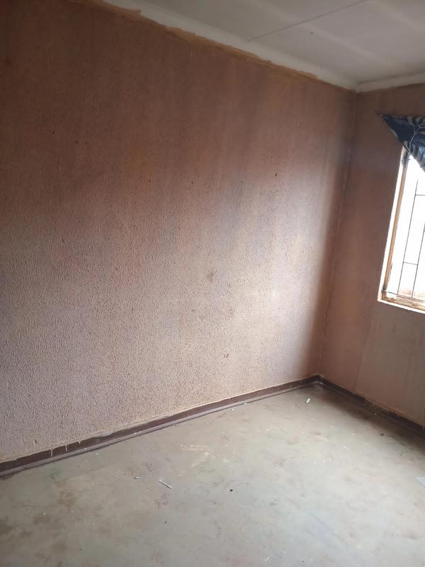 3 Bedroom Property for Sale in Emdeni Gauteng