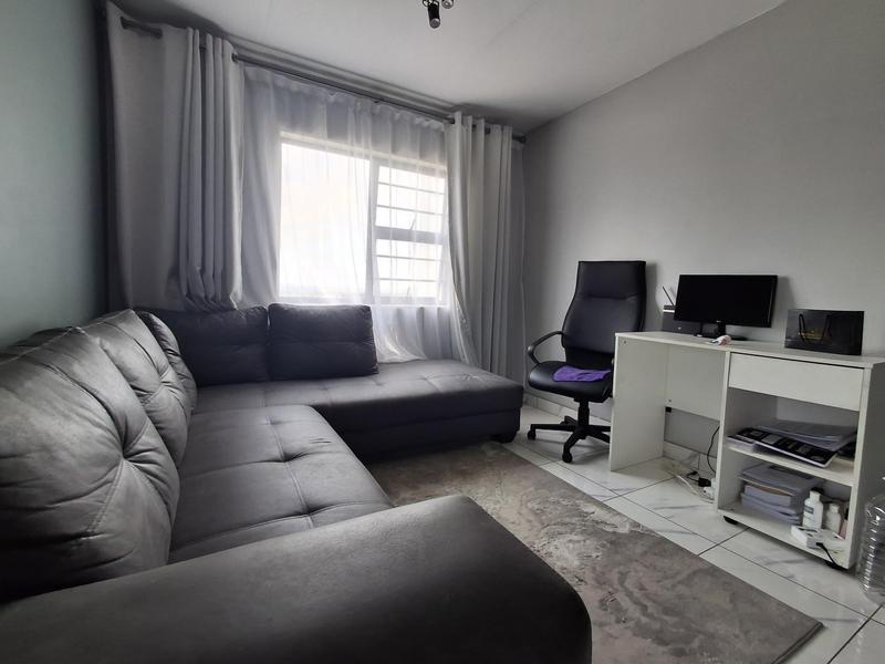 2 Bedroom Property for Sale in South Hills Gauteng