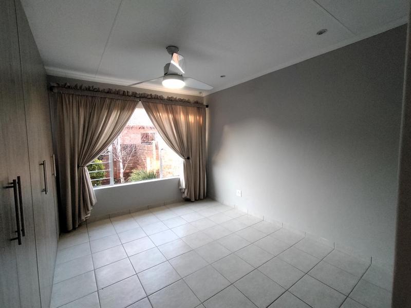 3 Bedroom Property for Sale in Eldoraigne Gauteng