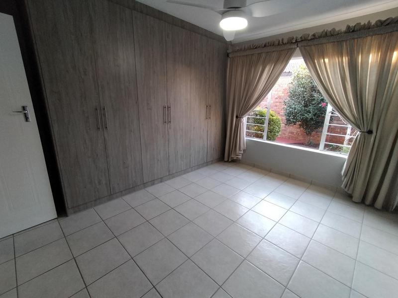 3 Bedroom Property for Sale in Eldoraigne Gauteng