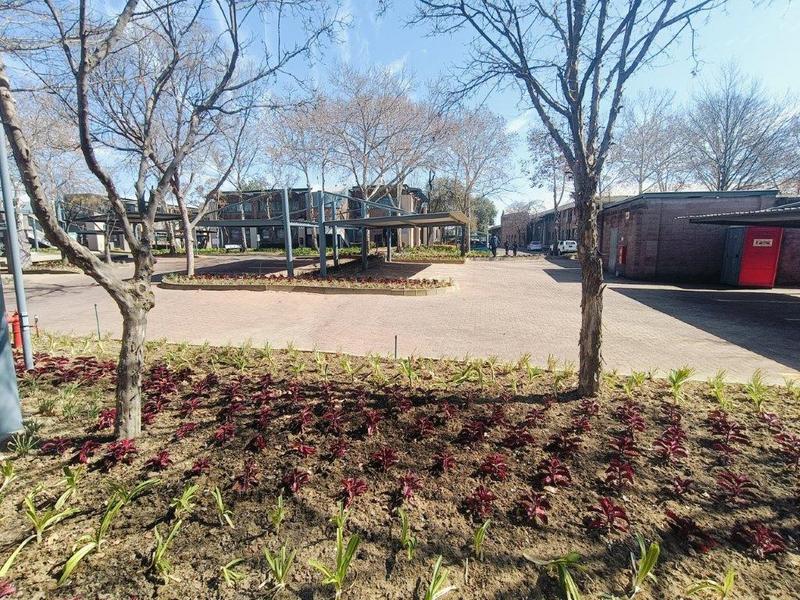 To Let commercial Property for Rent in Randjespark Gauteng