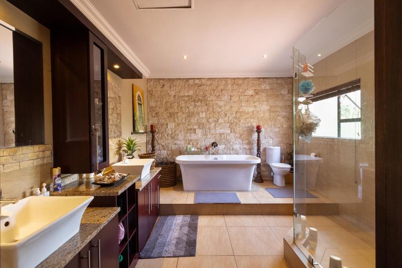 5 Bedroom Property for Sale in Sable Hills Gauteng