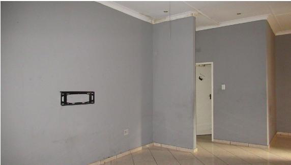 2 Bedroom Property for Sale in Florida Lake Gauteng