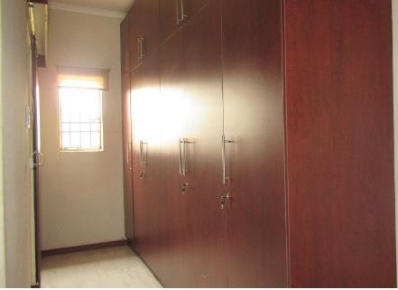 5 Bedroom Property for Sale in Maraisburg Gauteng