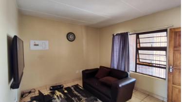 1 Bedroom Property for Sale in Honeypark Gauteng