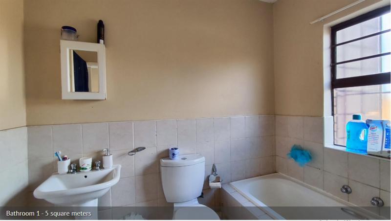 1 Bedroom Property for Sale in Honeypark Gauteng