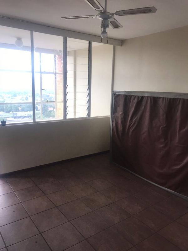 2 Bedroom Property for Sale in Gezina Gauteng