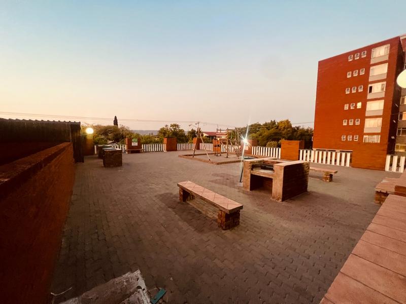 2 Bedroom Property for Sale in Gezina Gauteng