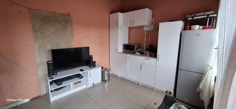 9 Bedroom Property for Sale in Tembisa Gauteng