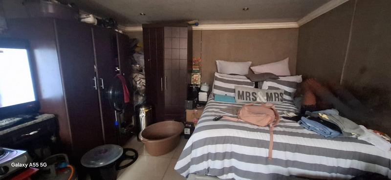 9 Bedroom Property for Sale in Tembisa Gauteng