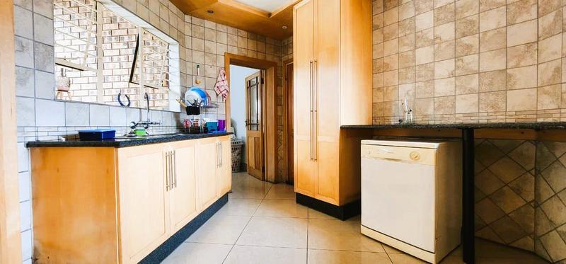 5 Bedroom Property for Sale in Sunward Park Gauteng