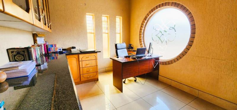 5 Bedroom Property for Sale in Sunward Park Gauteng
