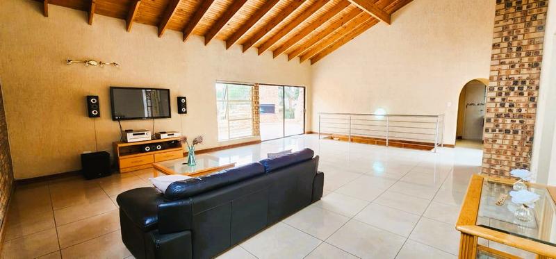 5 Bedroom Property for Sale in Sunward Park Gauteng
