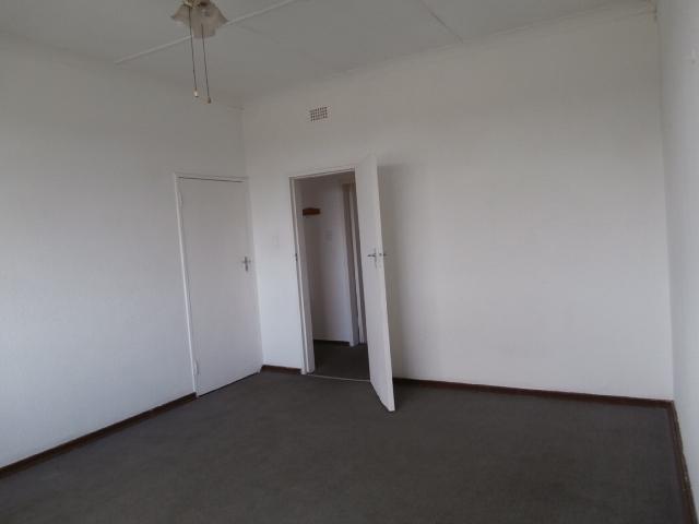 1 Bedroom Property for Sale in Linmeyer Gauteng