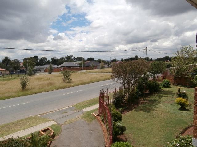 1 Bedroom Property for Sale in Linmeyer Gauteng