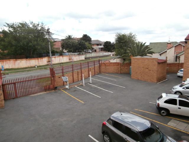 1 Bedroom Property for Sale in Linmeyer Gauteng
