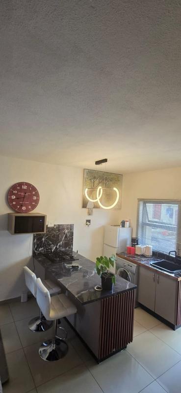 To Let 1 Bedroom Property for Rent in Buccleuch Gauteng