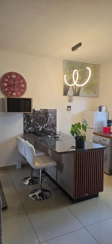 To Let 1 Bedroom Property for Rent in Buccleuch Gauteng