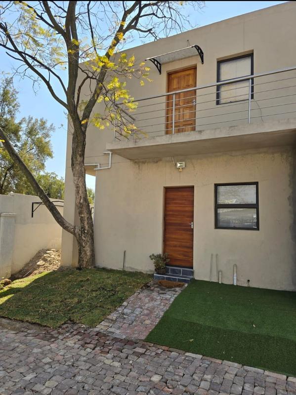 To Let 1 Bedroom Property for Rent in Buccleuch Gauteng