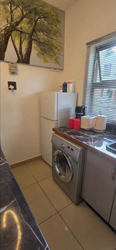 To Let 1 Bedroom Property for Rent in Buccleuch Gauteng