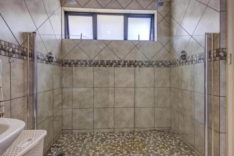 5 Bedroom Property for Sale in Kensington Gauteng